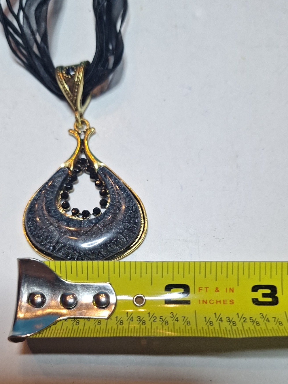 Black & Gold Tone Chunky Tear Drop Fashion Pendant Necklace With Ribbon Chain - Picture 4 of 7